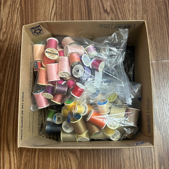 Assorted Color Sewing Thread Set - Picture 6 of 6